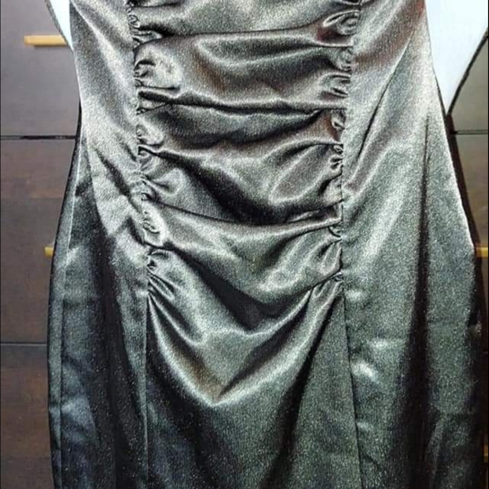 BADDIE BLACK DRESS - Picture 2 of 7